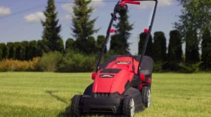 Wybieramy kosiarkę. Elektryczna czy spalinowa?