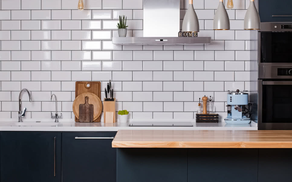Dlaczego warto wybrać płytki ceramiczne, wykańczając nowy dom?