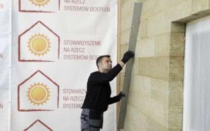 Czy budynki w Polsce ociepla się z gwarancją producenta systemu ociepleń?