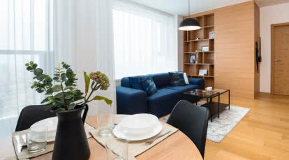 Firany do salonu - jakie wybrać, aby stworzyć klimat eko?