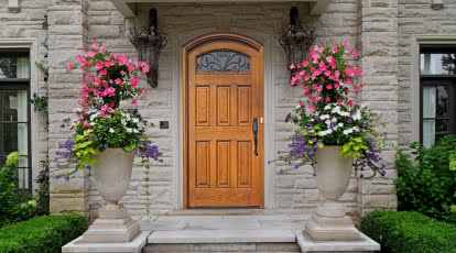 Czym kierować się przy wyborze drzwi zewnętrznych do domu?