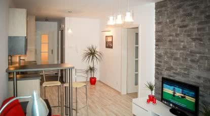 Podłogi drewniane. Czym się różnią?