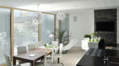 Jak radzić sobie z upałem we wnętrzach?