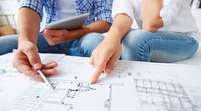 Polka na budowie. Kobiety dbają o budżet domowy, mężczyznom zależy na kosztach eksploatacji