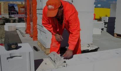 Jaką zaprawę murarską wybrać, by budować cieplej, szybciej i taniej