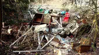 Internauci demaskują dzikie wysypiska śmieci